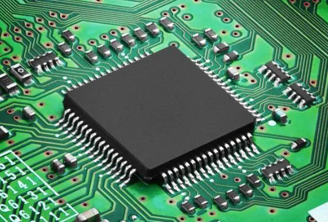 長期收購 [ST] 微控制器芯片： 收購汽車 MCU、入門級 MCU、無線 MCU