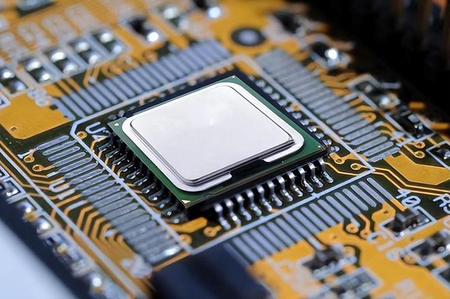 供應(yīng) AMD EPYC? 處理器：EPYC 9005 系列、EPYC 7003 系列、EPYC 4004 系列